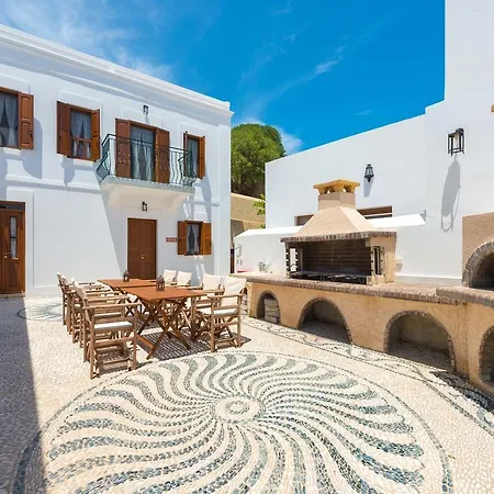 Villa Eftihia In Lindos (Rhodes)