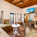 Villa Eftihia In Lindos (Rhodes)